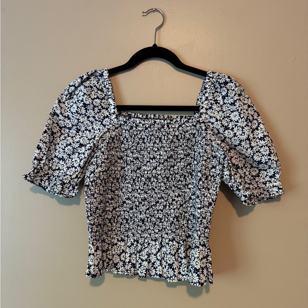 Women’s J Crew ruched top. Adorable.
